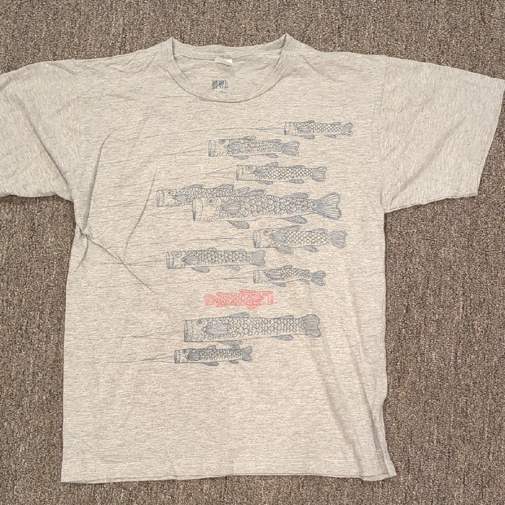 Threadless Heather Gray Tee with Fish Design
